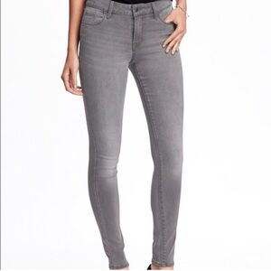 Old Navy RockStar Midrise Skinny jeans. Light gray wash.  Size 8.